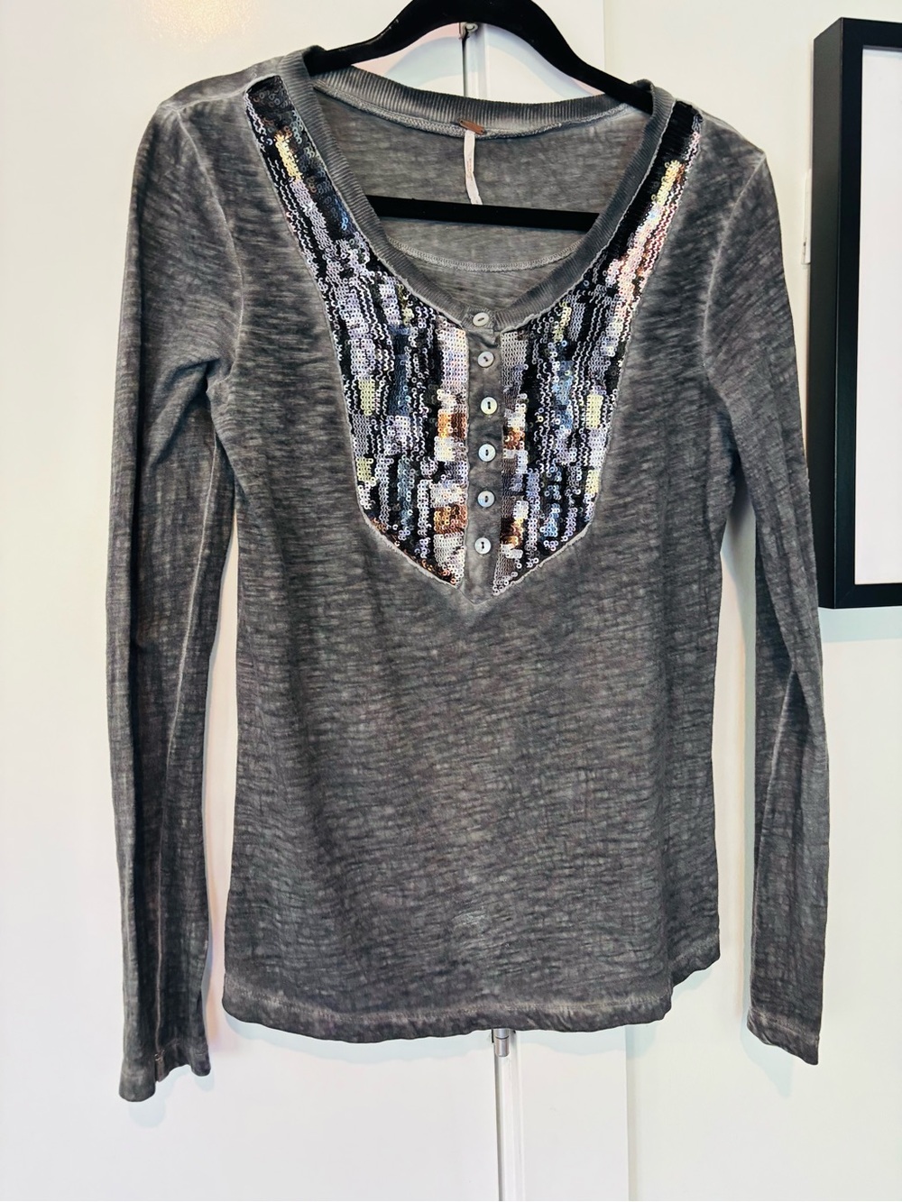 Free People Cotton + sequin long sleeve grey tshirt size small - Picture 3 of 6
